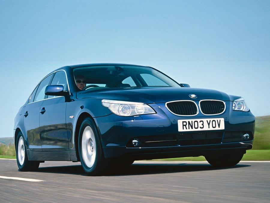  BMW 520i Sedan 2003 года  (UK) (фото 8 из 12)